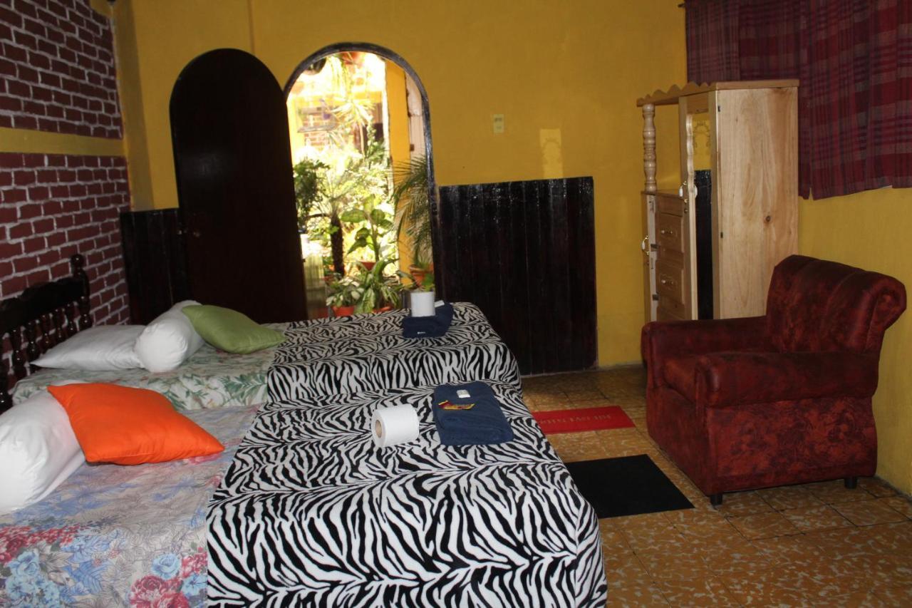Hotel Casa Del Viajero Quetzaltenango Ngoại thất bức ảnh